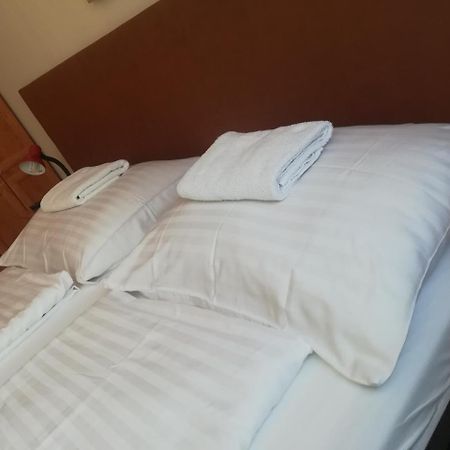 Aldos Panzio Otel Farád Dış mekan fotoğraf
