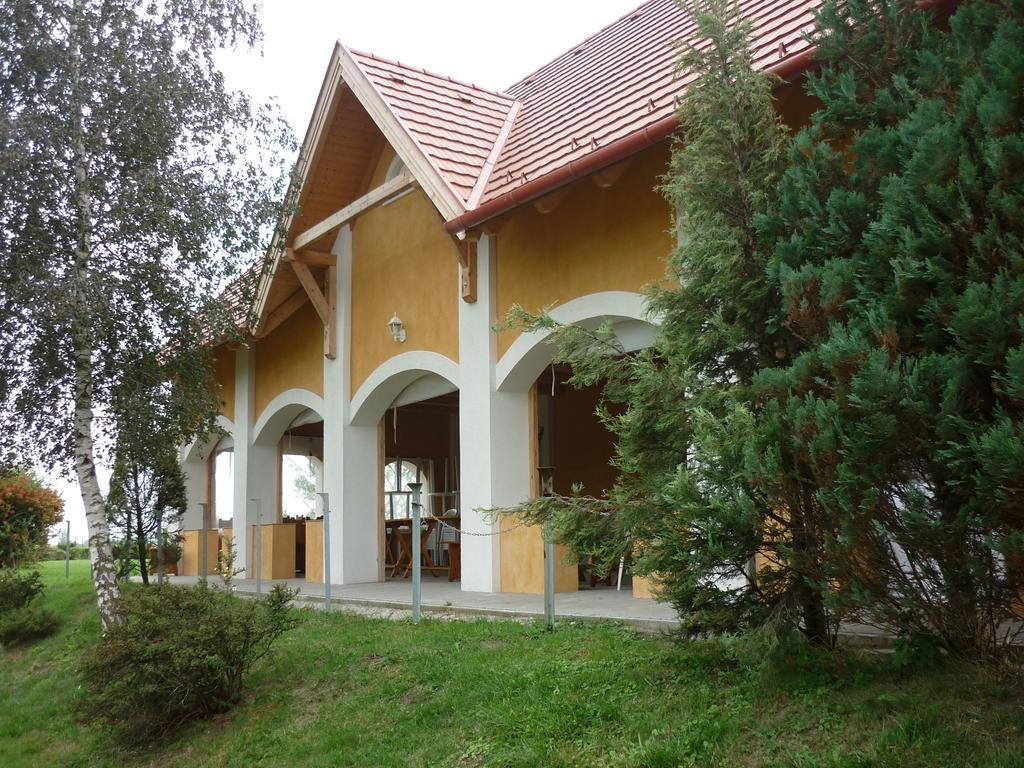 Aldos Panzio Otel Farád Dış mekan fotoğraf