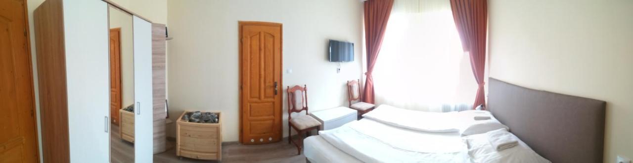 Aldos Panzio Otel Farád Dış mekan fotoğraf