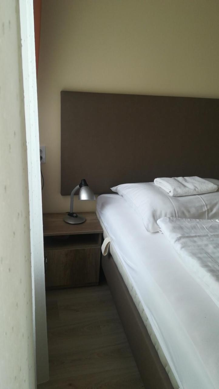 Aldos Panzio Otel Farád Dış mekan fotoğraf