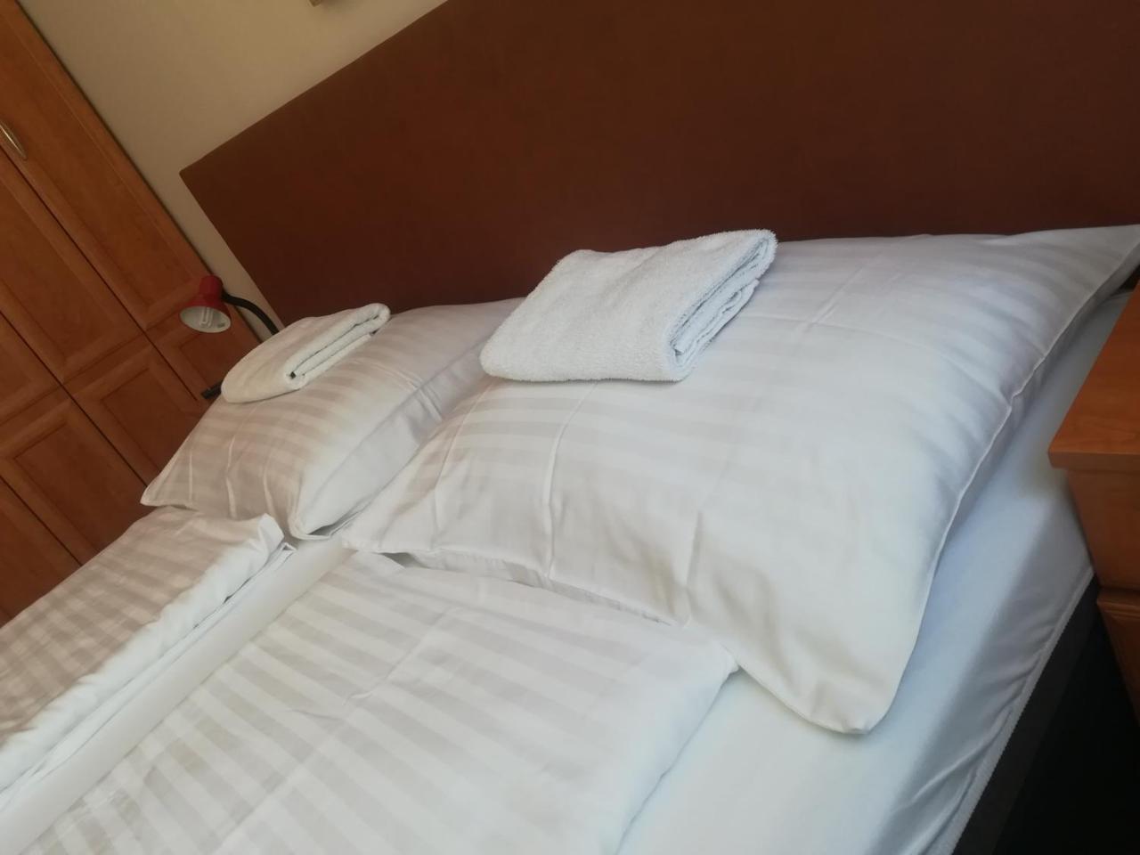 Aldos Panzio Otel Farád Dış mekan fotoğraf