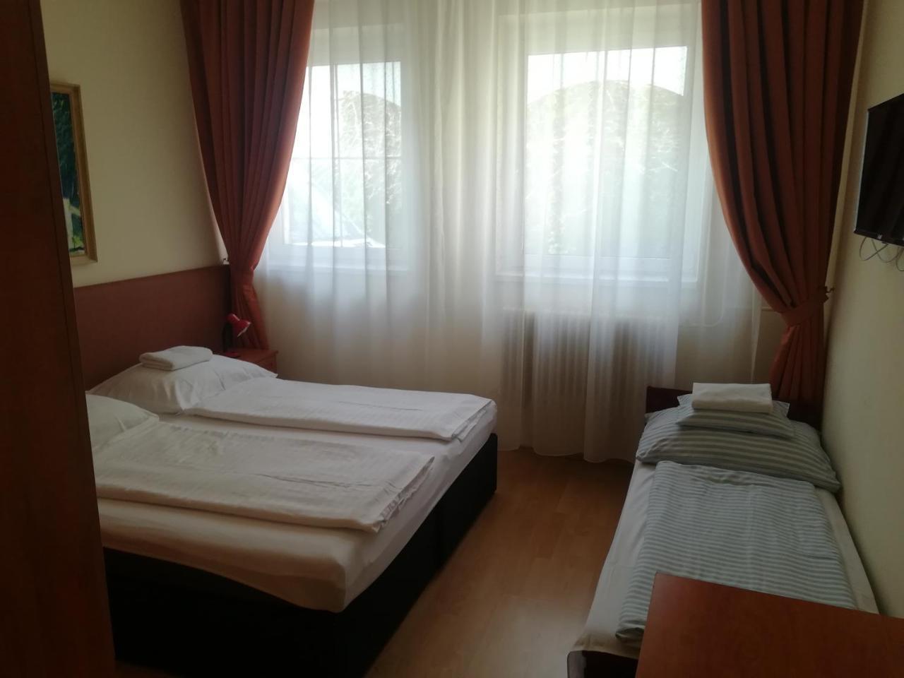 Aldos Panzio Otel Farád Dış mekan fotoğraf